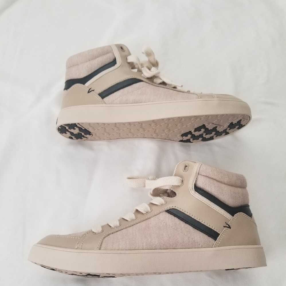 Dr. Sholls women's walking shoes size 8.5